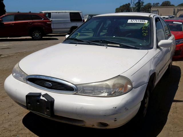 1FAFP6633XK221476 - 1999 FORD CONTOUR SE WHITE photo 2