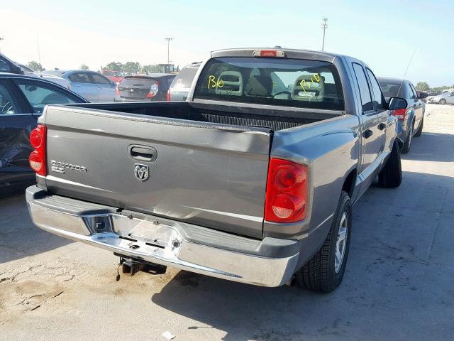 1D7HE48K26S557402 - 2006 DODGE DAKOTA QUA GRAY photo 4