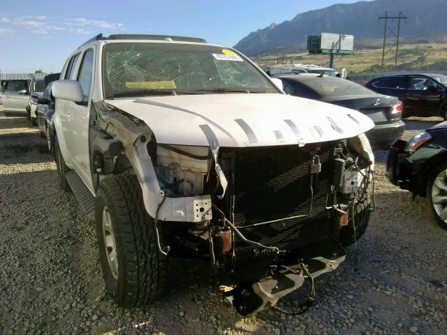 5N1AR18W26C646958 - 2006 NISSAN PATHFINDER WHITE photo 1