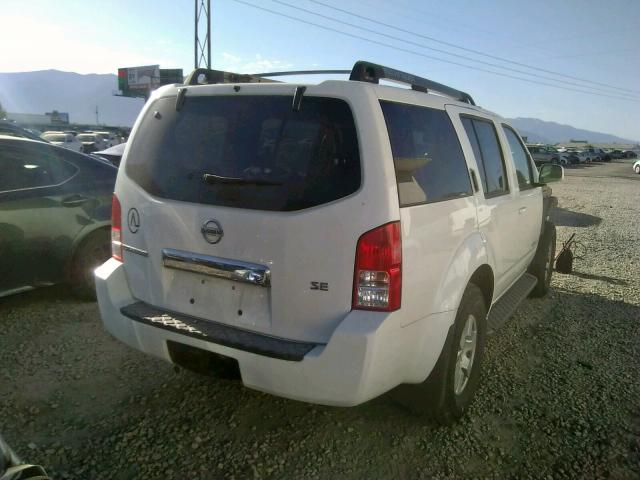 5N1AR18W26C646958 - 2006 NISSAN PATHFINDER WHITE photo 4