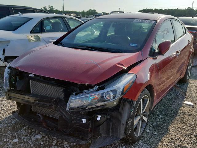 3KPFL4A88HE037085 - 2017 KIA FORTE EX RED photo 2