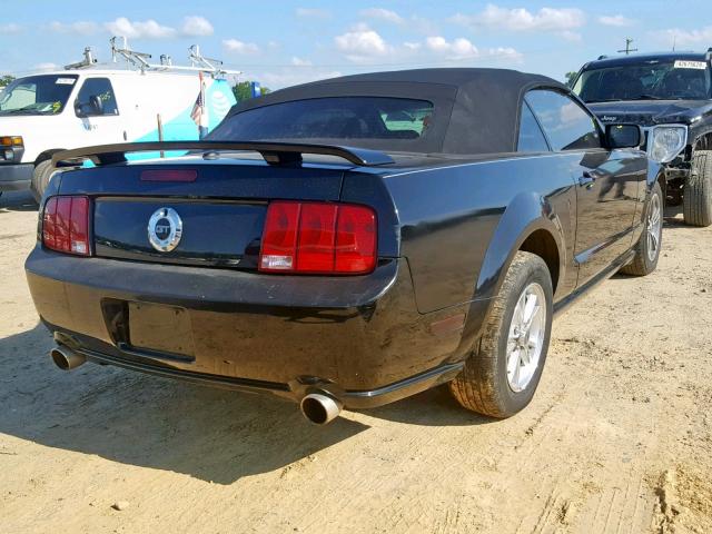 1ZVHT85H285169925 - 2008 FORD MUSTANG GT BLACK photo 4