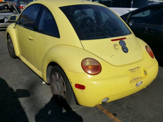 3VWCC21C7XM402398 - 1999 VOLKSWAGEN NEW BEETLE YELLOW photo 3