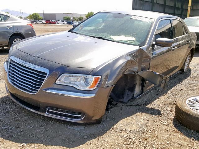 2C3CCAAG8EH378788 - 2014 CHRYSLER 300 GRAY photo 2