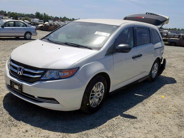 5FNRL5H2XFB055602 - 2015 HONDA ODYSSEY LX WHITE photo 2