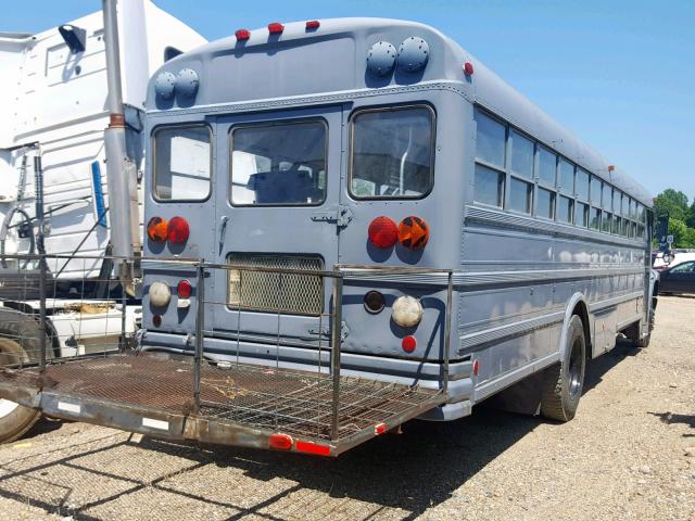 1FDPJ75P8NVA12977 - 1992 FORD BUS CHASSI GRAY photo 4