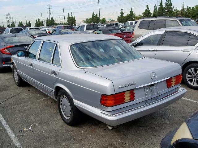 WDBCA35D1JA421663 - 1988 MERCEDES-BENZ 420 SEL SILVER photo 3