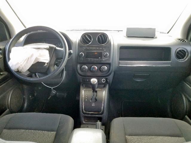 1J4NF4FB3AD553248 - 2010 JEEP COMPASS SP ვერცხლისფერი ფოტო 9