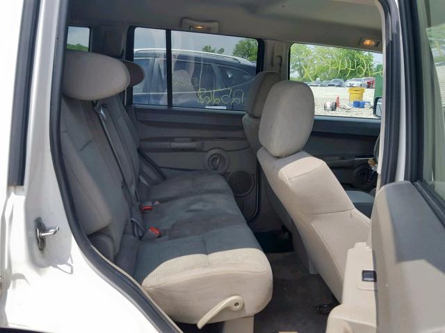 1J8HG48K28C205673 - 2008 JEEP COMMANDER WHITE photo 6