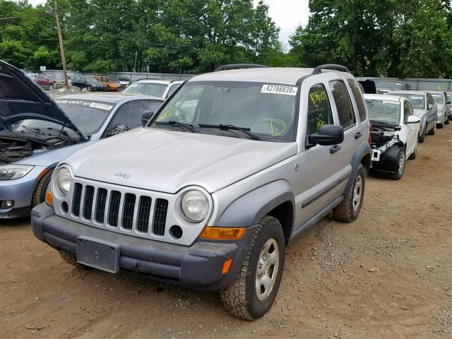 1J4GL48KX7W574187 - 2007 JEEP LIBERTY SP SILVER photo 2