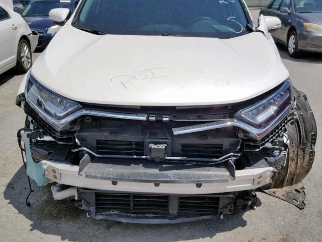 5J6RW1H98JL001325 - 2018 HONDA CR-V TOURI WHITE photo 9