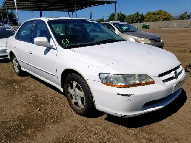 1HGCG5559XA152343 - 1999 HONDA ACCORD EX WHITE photo 1