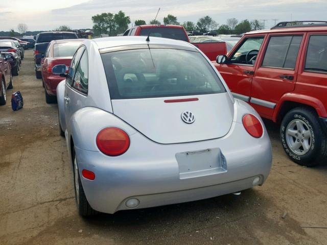 3VWDD21C1YM480341 - 2000 VOLKSWAGEN NEW BEETLE ვერცხლისფერი ფოტო 3