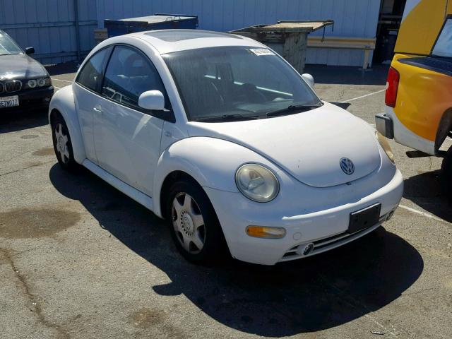 3VWCC21C3YM454824 - 2000 VOLKSWAGEN NEW BEETLE WHITE photo 1