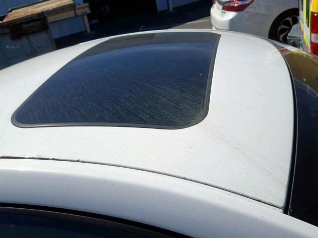 3VWCC21C3YM454824 - 2000 VOLKSWAGEN NEW BEETLE WHITE photo 9