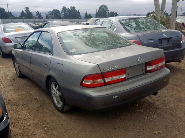 JT8BF28G610305829 - 2001 LEXUS ES 300 SILVER photo 3