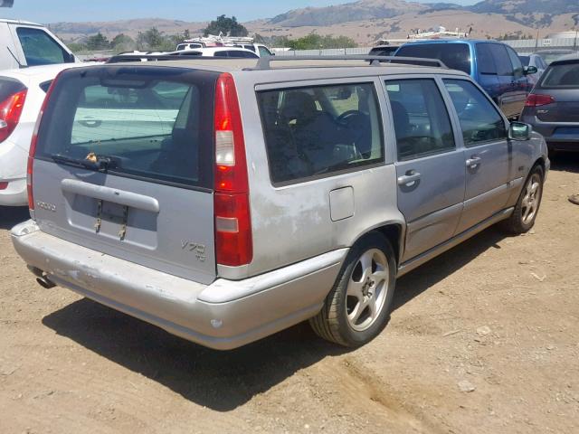 YV1LW534XW2374422 - 1998 VOLVO V70 T5 TUR SILVER photo 4