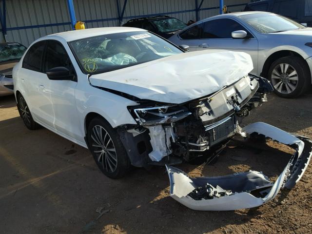 3VWD17AJ5GM239837 - 2016 VOLKSWAGEN JETTA SPOR WHITE photo 1