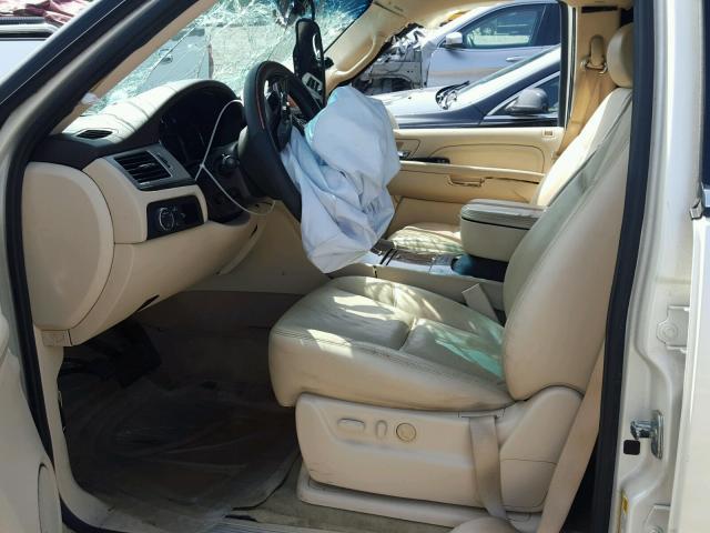 1GYEC63898R235936 - 2008 CADILLAC ESCALADE L CREAM photo 5