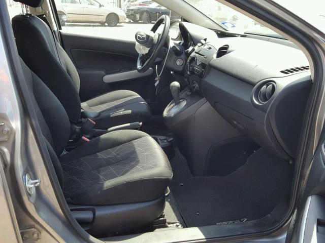 JM1DE1KZ9E0187735 - 2014 MAZDA MAZDA2 SPO GRAY photo 5