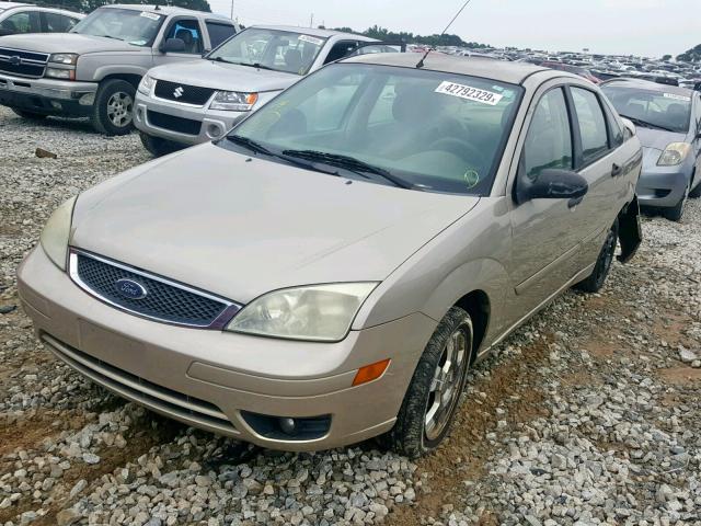 1FAHP34N57W157736 - 2007 FORD FOCUS ZX4 GOLD photo 2