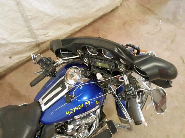 1HD1KEM10AB622598 - 2010 HARLEY-DAVIDSON FLHTK BLUE photo 5