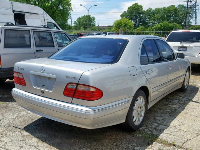 WDBJF82J41X051662 - 2001 MERCEDES-BENZ E 320 4MAT SILVER photo 4