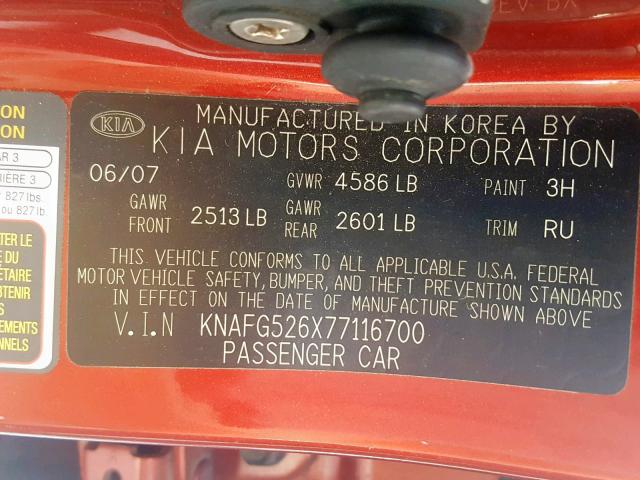 KNAFG526X77116700 - 2007 KIA RONDO LX RED photo 10