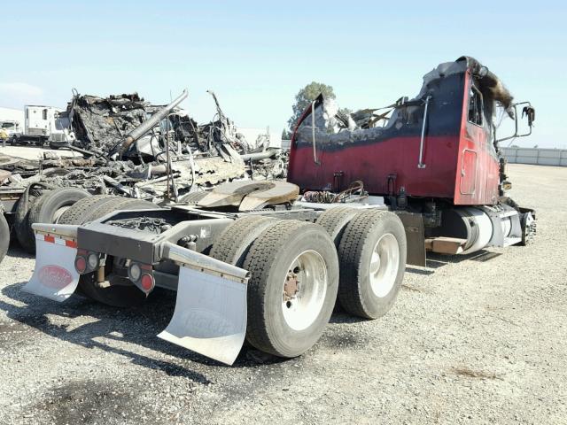 1XPHDP9X2BD128539 - 2011 PETERBILT 386 RED photo 4