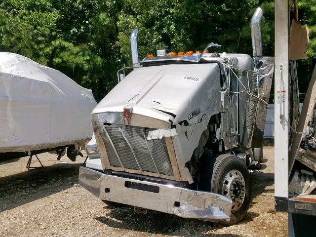 1XKDDP9X5EJ392946 - 2014 KENWORTH CONSTRUCTI SILVER photo 2