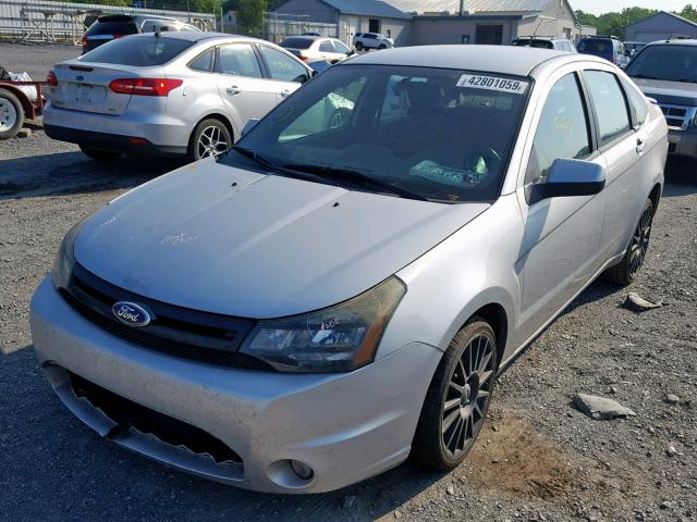 1FAHP3GN5AW286854 - 2010 FORD FOCUS SES SILVER photo 2