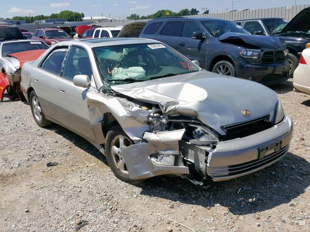 JT8BF28G2W5037789 - 1998 LEXUS ES 300 SILVER photo 1