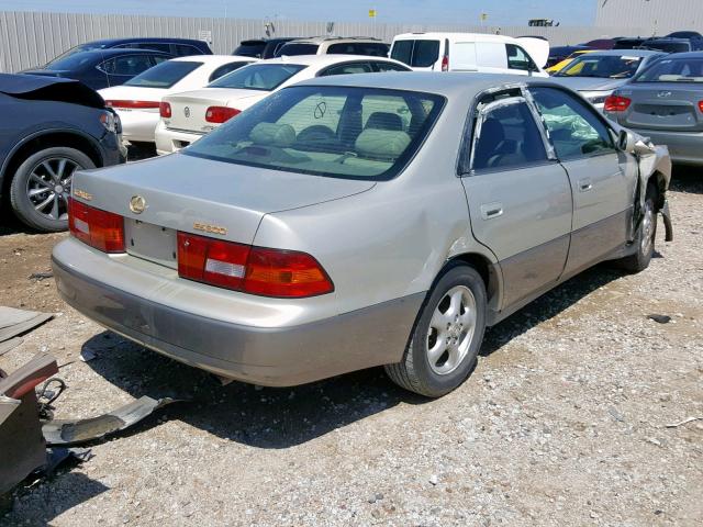 JT8BF28G2W5037789 - 1998 LEXUS ES 300 SILVER photo 4