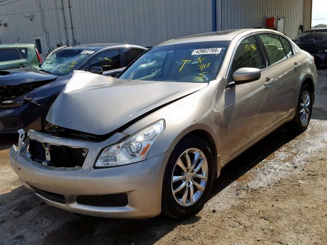 JNKCV61F79M353604 - 2009 INFINITI G37 GOLD photo 2