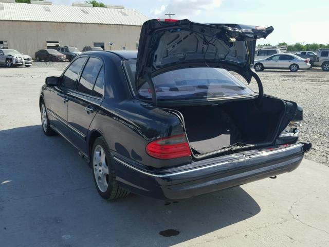 WDBJF65J11B392174 - 2001 MERCEDES-BENZ E 320 BLUE photo 3