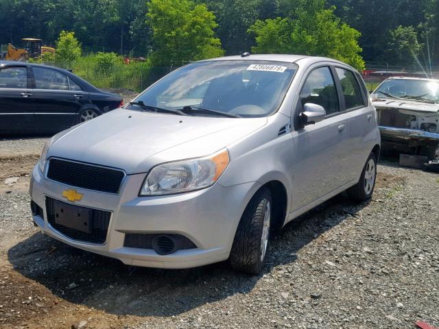 KL1TD66E99B340375 - 2009 CHEVROLET AVEO LS SILVER photo 2