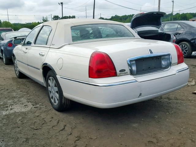 1LNHM83W37Y621293 - 2007 LINCOLN TOWN CAR D WHITE photo 3