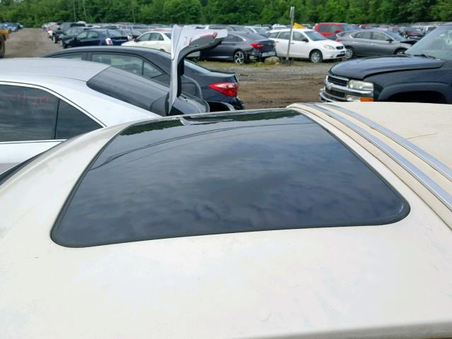 1LNHM83W37Y621293 - 2007 LINCOLN TOWN CAR D WHITE photo 9