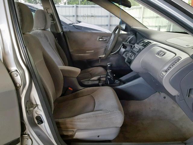 1HGCF85421A135239 - 2001 HONDA ACCORD DX SILVER photo 5