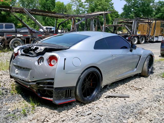 JN1AR5EF7HM821205 - 2017 NISSAN GT-R PREMI SILVER photo 4