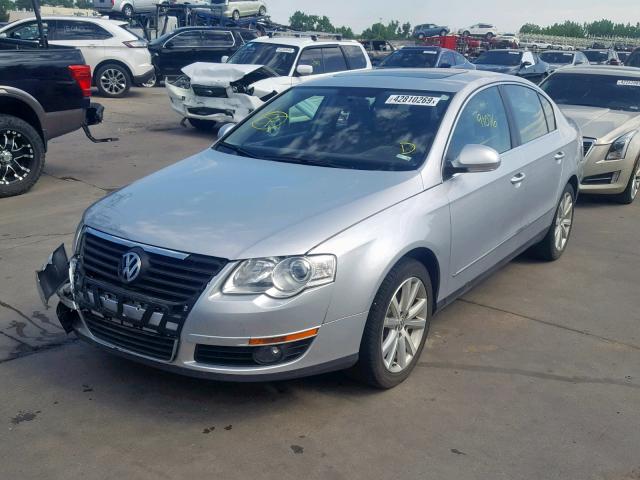 WVWJK7AN0AE110035 - 2010 VOLKSWAGEN PASSAT KOM SILVER photo 2