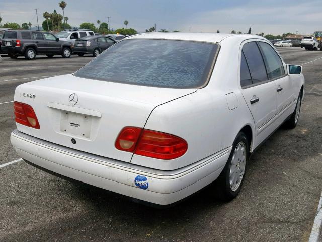 WDBJF65F6WA680748 - 1998 MERCEDES-BENZ E 320 WHITE photo 4