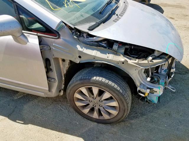 19XFA16929E032567 - 2009 HONDA CIVIC EXL 银色 照片 9