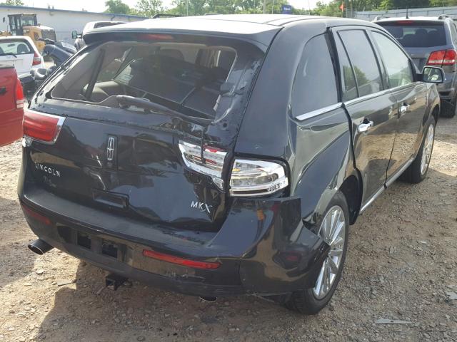 2LMDJ6JK4DBL45912 - 2013 LINCOLN MKX BLACK photo 4