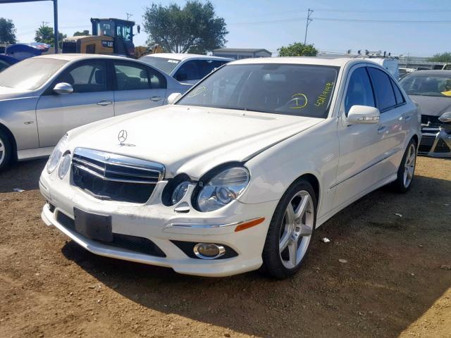 WDBUF56X49B395818 - 2009 MERCEDES-BENZ E 350 WHITE photo 2