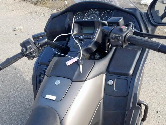 JH2SC6818GK300441 - 2016 HONDA GL1800 B BLACK photo 5