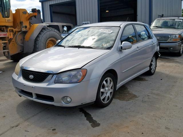 KNAFE161165345788 - 2006 KIA SPECTRA5 SILVER photo 2