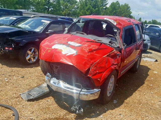 1GNDT13W812145296 - 2001 CHEVROLET BLAZER RED photo 2