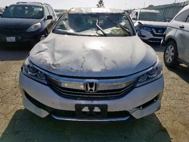 1HGCR2F35HA226249 - 2017 HONDA ACCORD LX WHITE photo 9