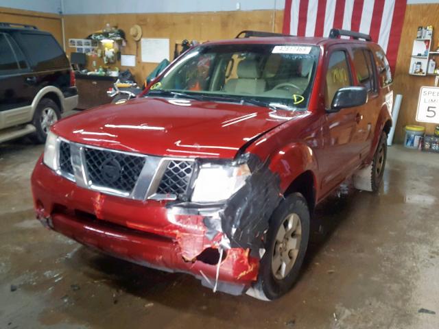 5N1AR18W65C776160 - 2005 NISSAN PATHFINDER RED photo 2